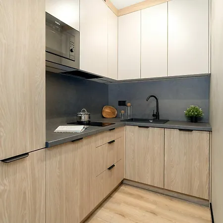 Apartmán Unique With Air Conditioning In By Renters